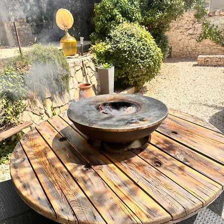 펜션 La Maison De La Fontaine - Jacuzzi And Petanque *