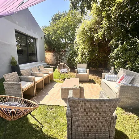 La Maison De La Fontaine - Jacuzzi&pétanque